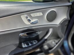 
										Mercedes-Benz E 220 full									