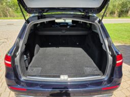 
										Mercedes-Benz E 220 full									