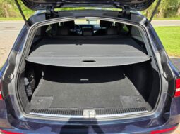 
										Mercedes-Benz E 220 full									