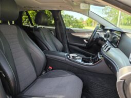 
										Mercedes-Benz E 220 full									