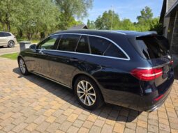 
										Mercedes-Benz E 220 full									