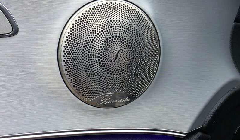 
								Mercedes E300de AMG Line full									