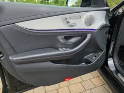 
										Mercedes E300de AMG Line full									