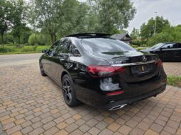 
										Mercedes E300de AMG Line full									