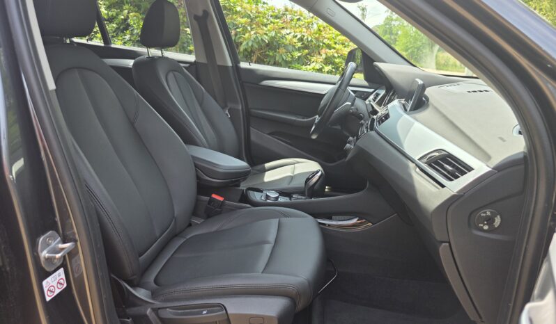 
								BMW X1 1.5iA sDrive18 full									