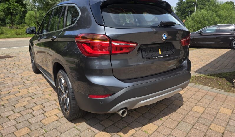 
								BMW X1 1.5iA sDrive18 full									