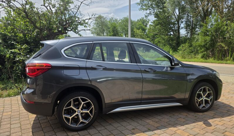 
								BMW X1 1.5iA sDrive18 full									