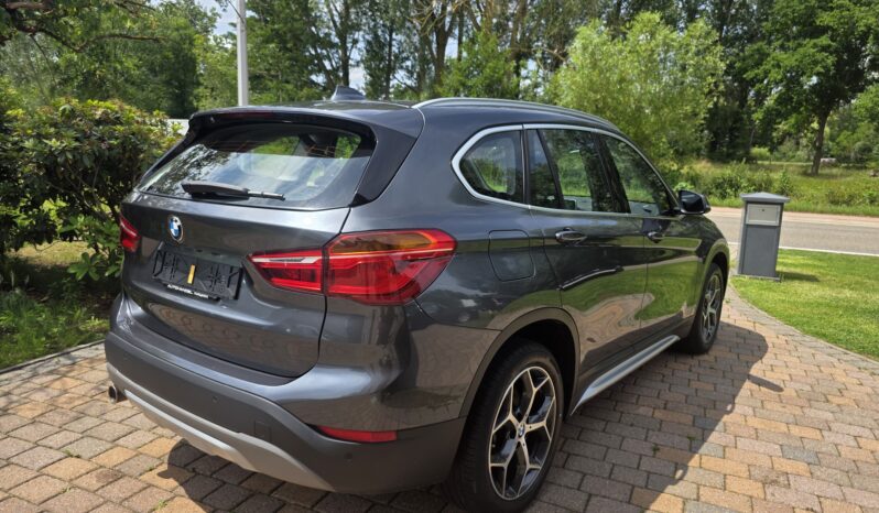 
								BMW X1 1.5iA sDrive18 full									