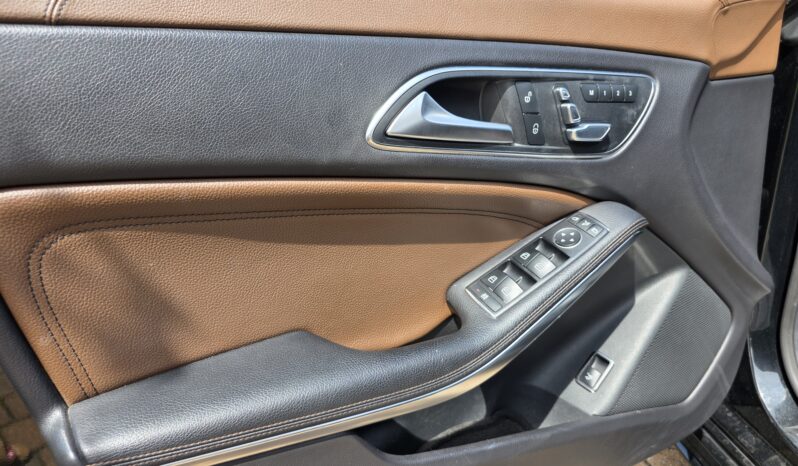 
								Mercedes-Benz CLA 250 full									