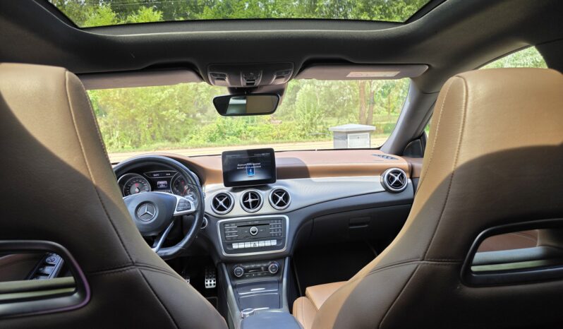 
								Mercedes-Benz CLA 250 full									