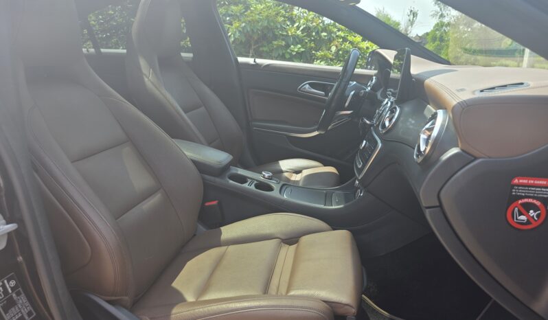 
								Mercedes-Benz CLA 250 full									