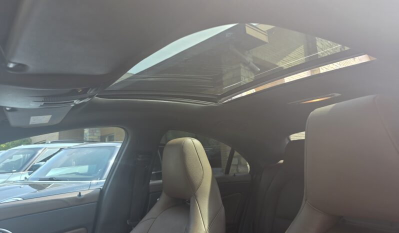 
								Mercedes-Benz CLA 250 full									