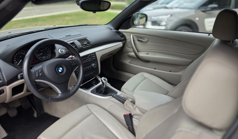 
								BMW 118i CABRIO full									