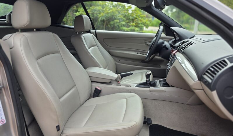 
								BMW 118i CABRIO full									