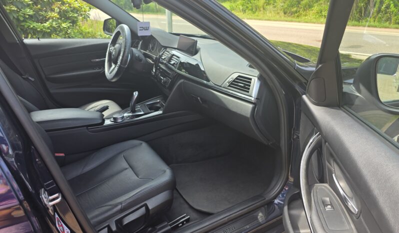 
								BMW 318D  Aut full									
