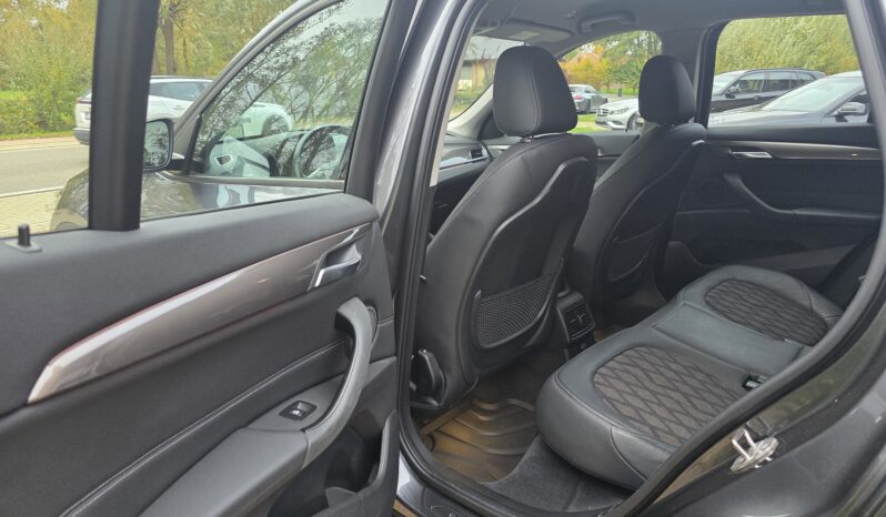 
								BMW X1 sDrive18i X-Line full									