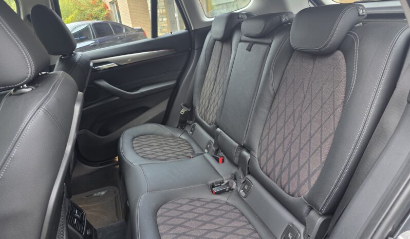 
								BMW X1 sDrive18i X-Line full									