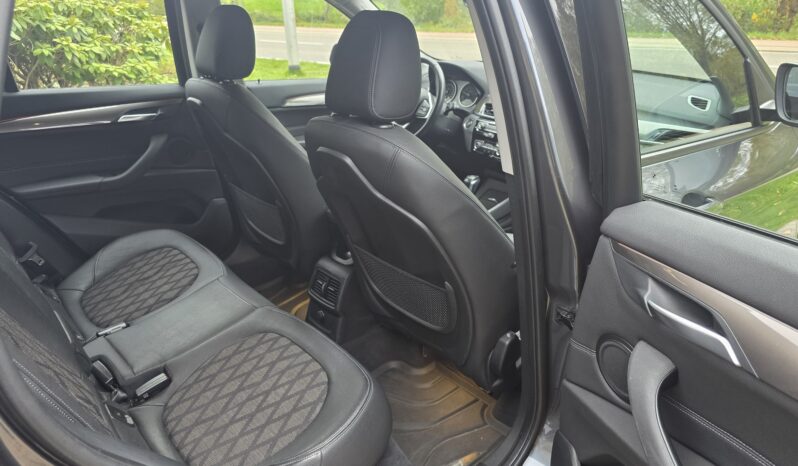 
								BMW X1 sDrive18i X-Line full									