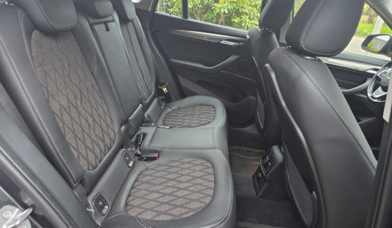 
								BMW X1 sDrive18i X-Line full									