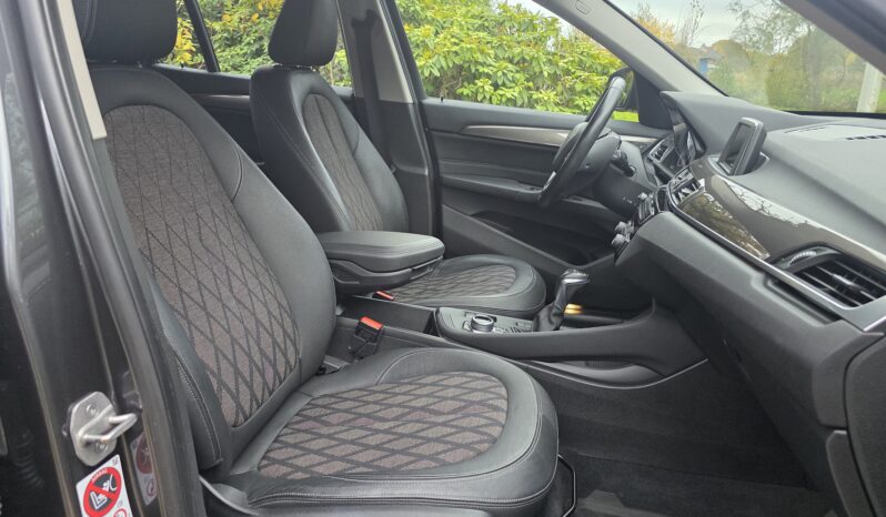 
								BMW X1 sDrive18i X-Line full									