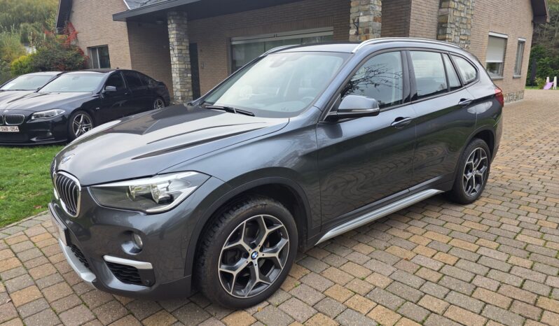 
								BMW X1 sDrive18i X-Line full									