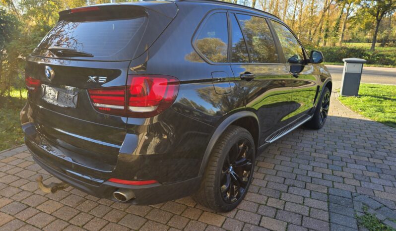 
								BMW X5 xDrive30da full									