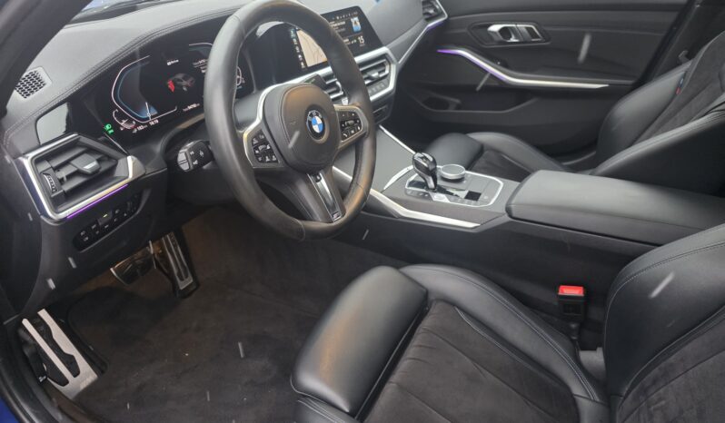 
								BMW 330e full									