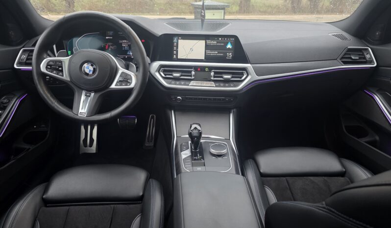 
								BMW 330e full									