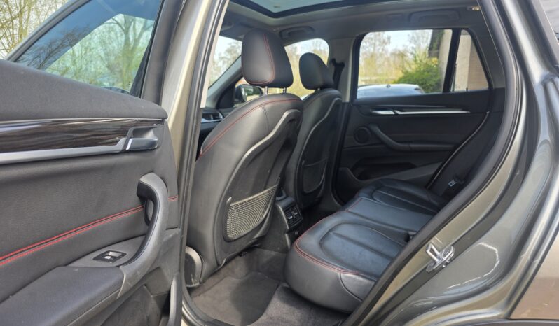 
								BMW X1 sDrive20d full									