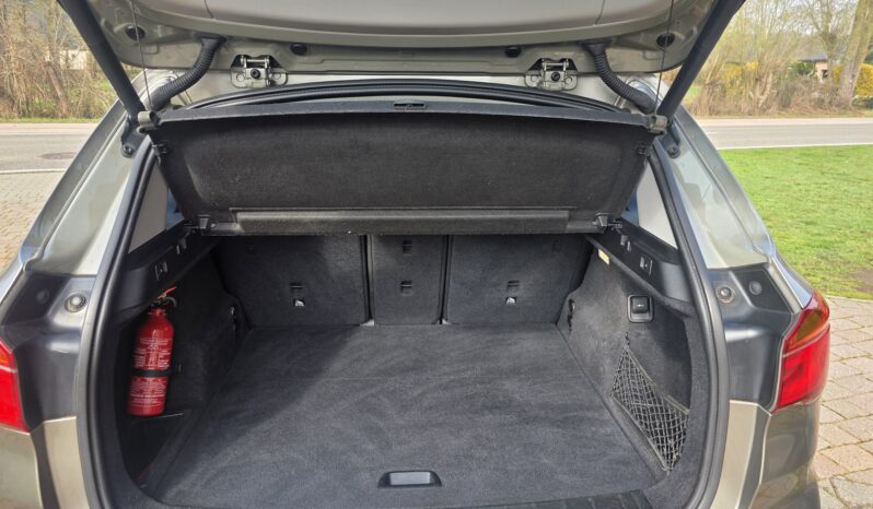 
								BMW X1 sDrive20d full									