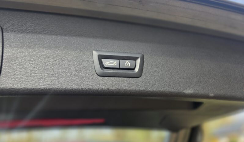 
								BMW X1 sDrive20d full									
