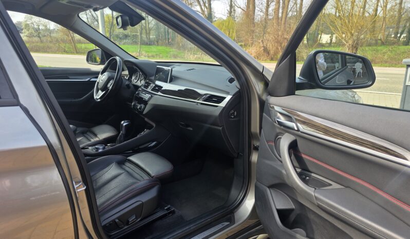 
								BMW X1 sDrive20d full									