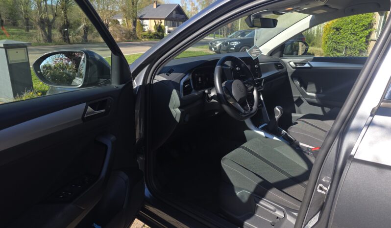 
								Volkswagen T-Roc 1.0 TSI full									