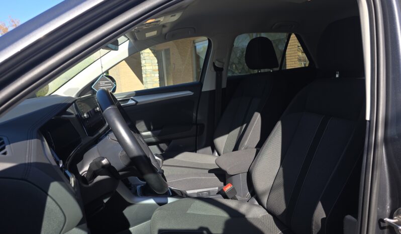 
								Volkswagen T-Roc 1.0 TSI full									