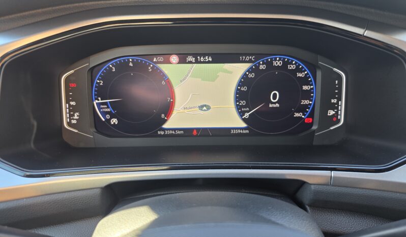
								Volkswagen T-Roc 1.0 TSI full									