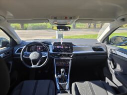 
										Volkswagen T-Roc 1.0 TSI full									