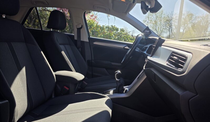 
								Volkswagen T-Roc 1.0 TSI full									