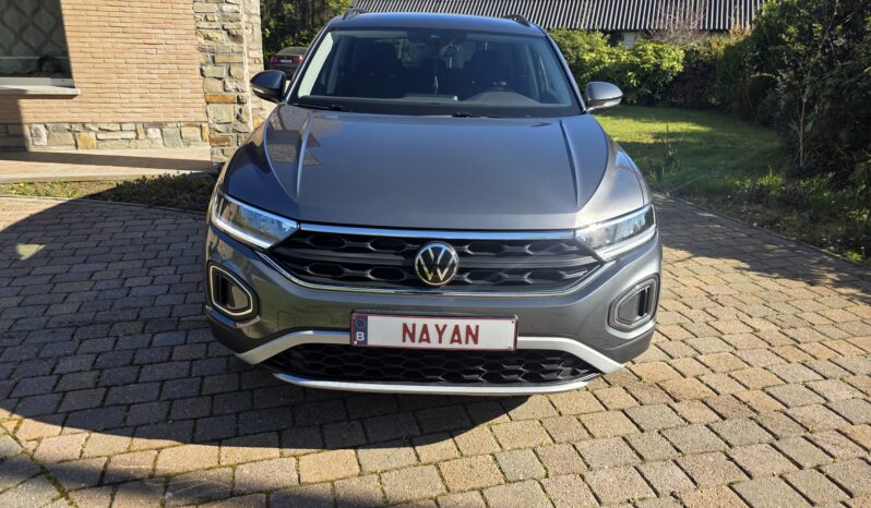 
								Volkswagen T-Roc 1.0 TSI full									