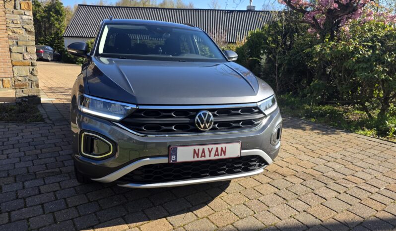 
								Volkswagen T-Roc 1.0 TSI full									