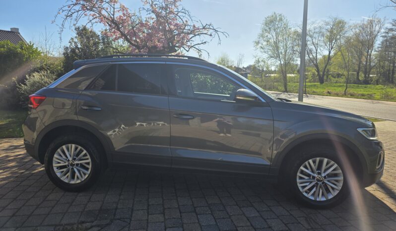 
								Volkswagen T-Roc 1.0 TSI full									