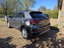 
										Volkswagen T-Roc 1.0 TSI full									