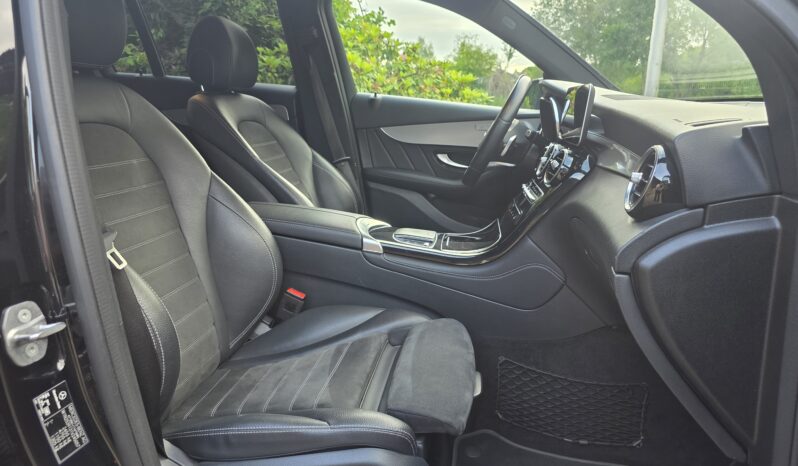 
								Mercedes-Benz GLC 200d full									