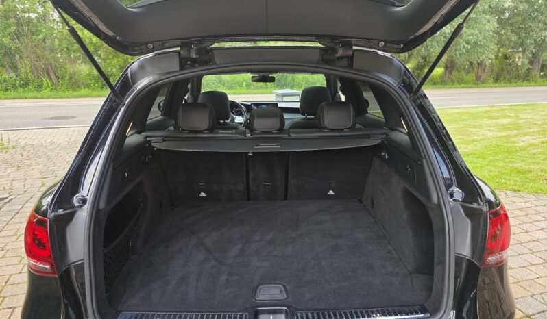 
								Mercedes-Benz GLC 200d full									