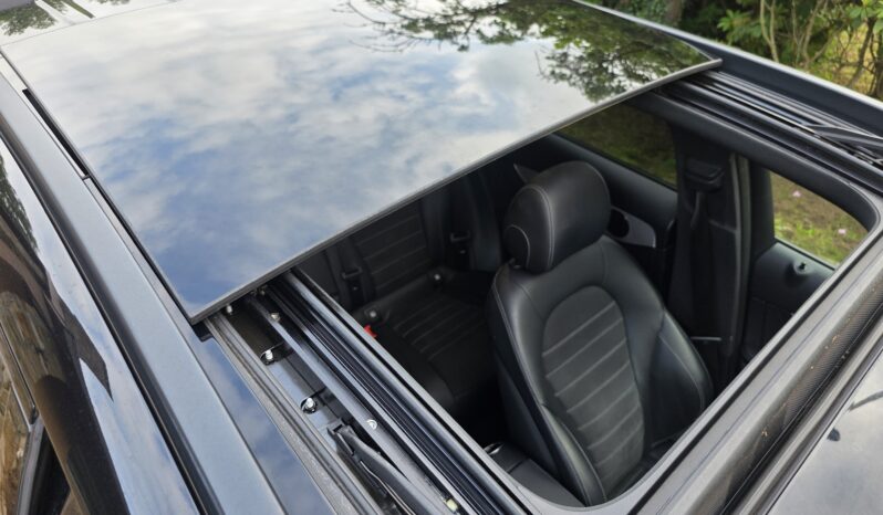 
								Mercedes-Benz GLC 200d full									