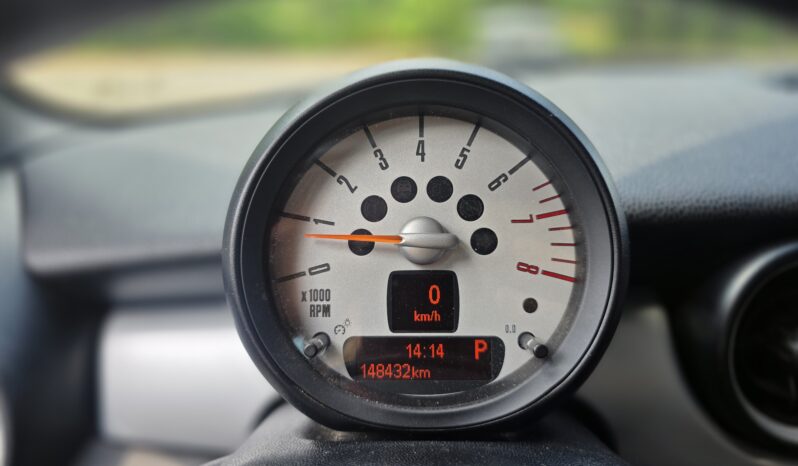
								MINI One Cabrio full									