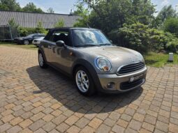 
										MINI One Cabrio full									