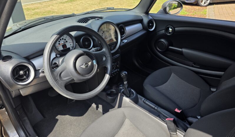 
								MINI One Cabrio full									