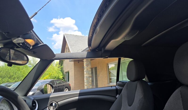 
								MINI One Cabrio full									
