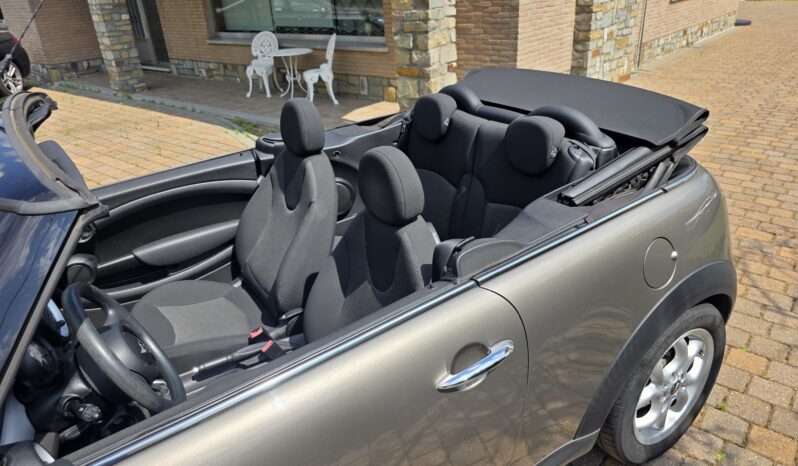 
								MINI One Cabrio full									
