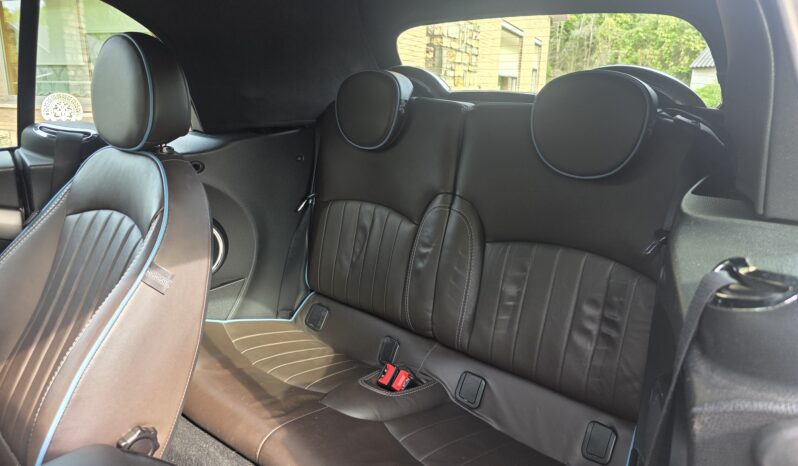 
								MINI Cooper Cabrio full									